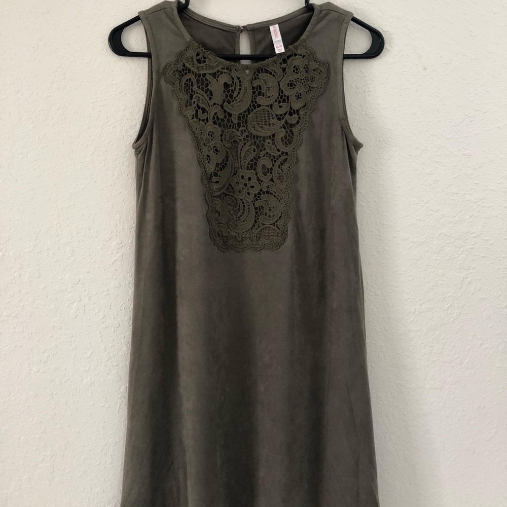 Green suede/crochet BoHo mini dress 🌿